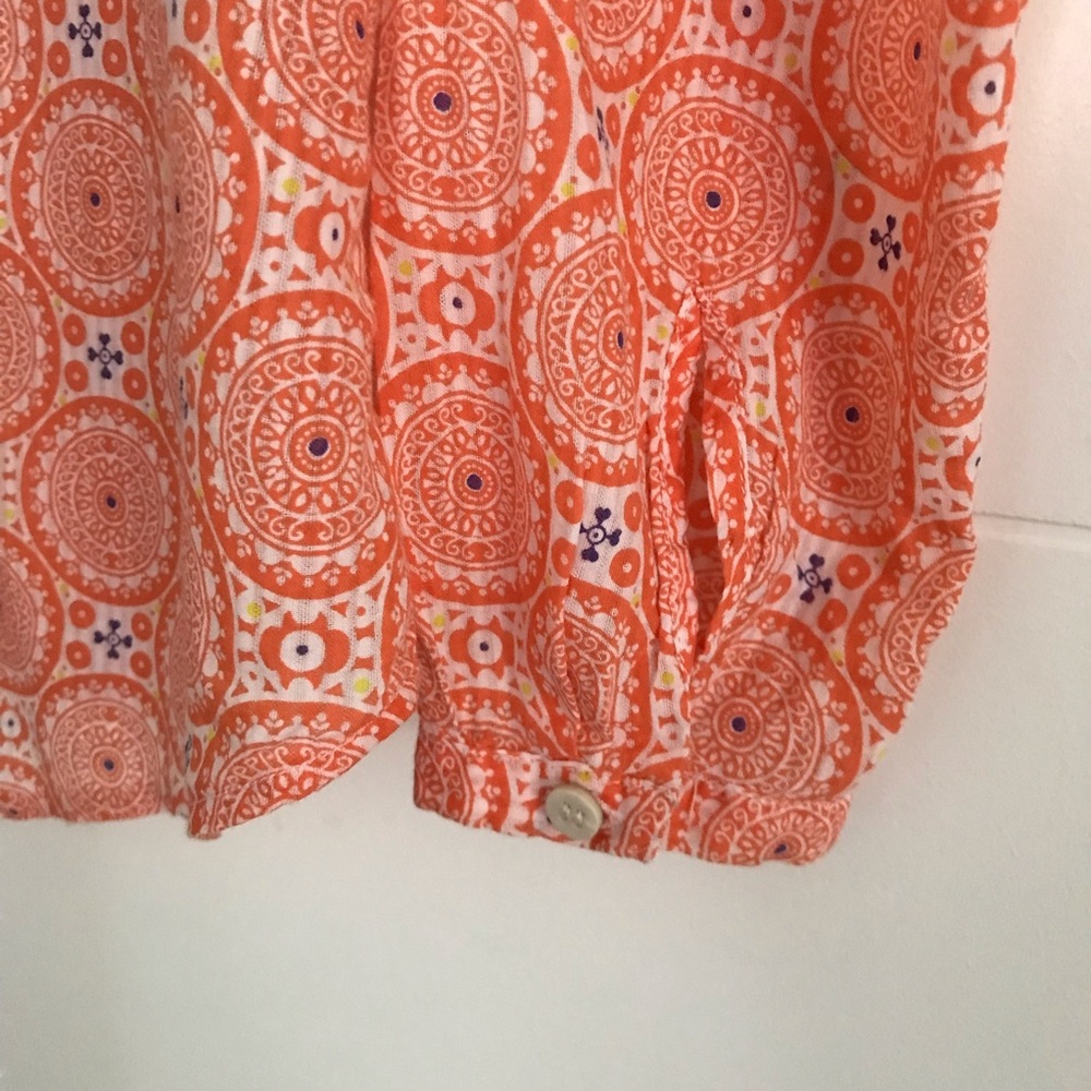 BENETTON Stunning Tissue weight orange medallion button shirt— Caio bella! - Picture 5 of 10